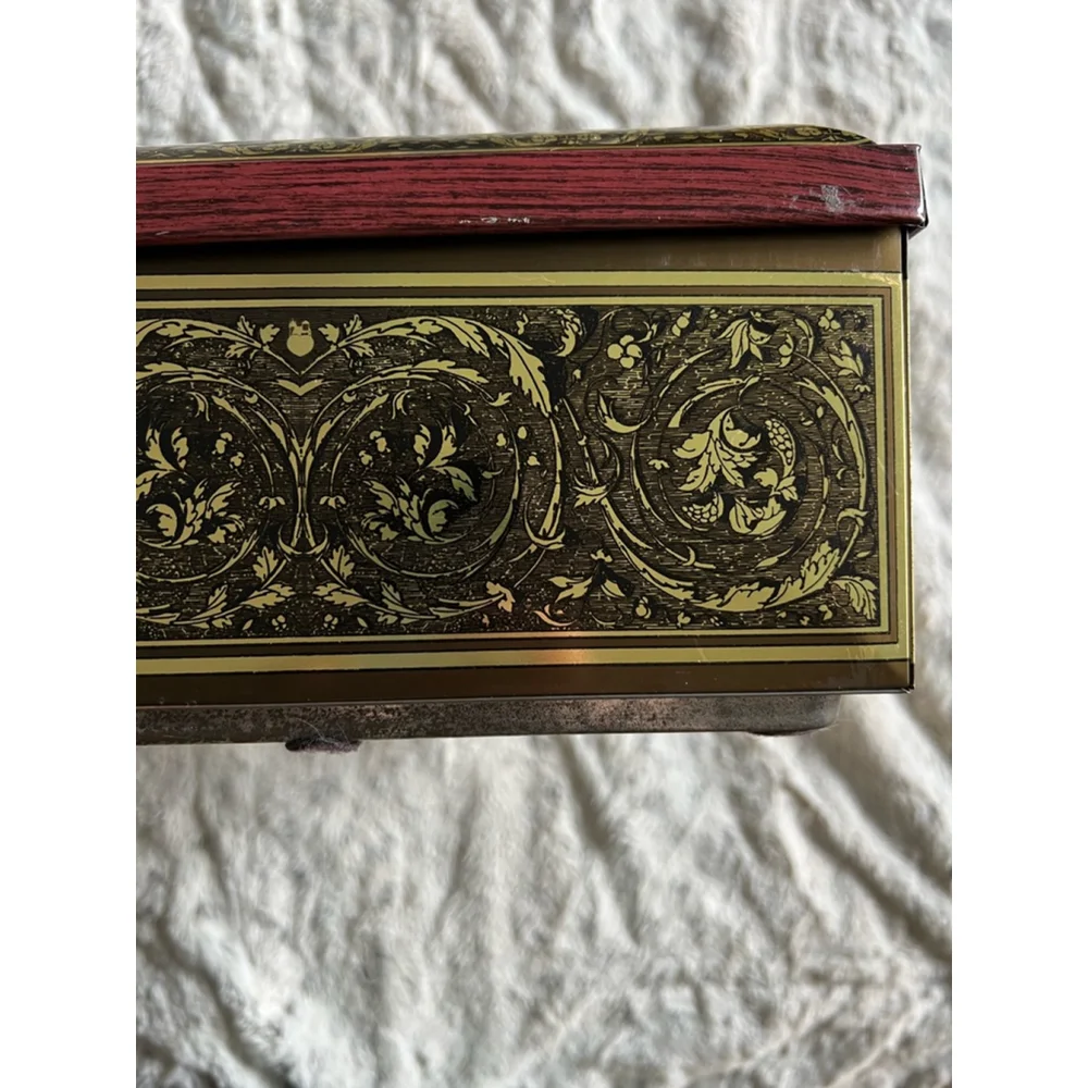 Vintage E. Otto Schmidt Decorative Tin Box with Hinged Lid Made in Germany - Picture 12 of 16
